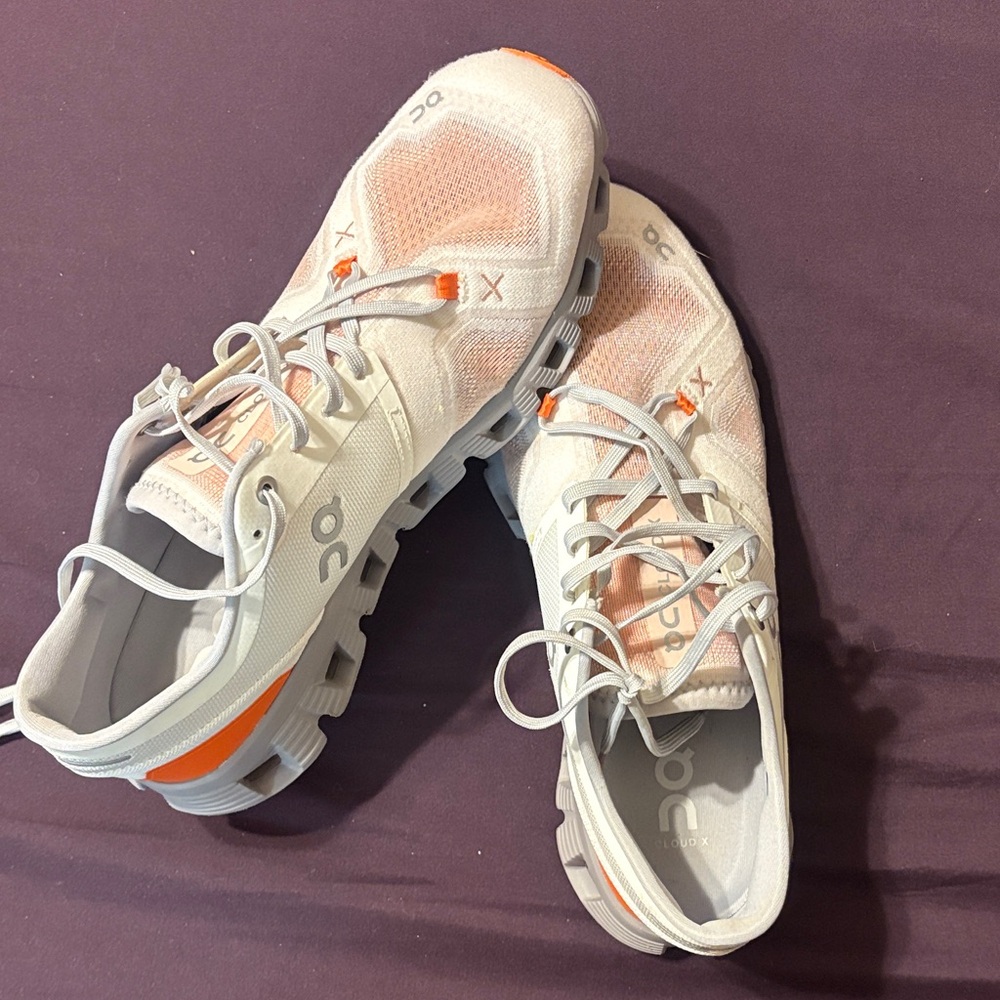 OnCloud X 3 Dynamic White and Orange Running Shoes Womens Size 11